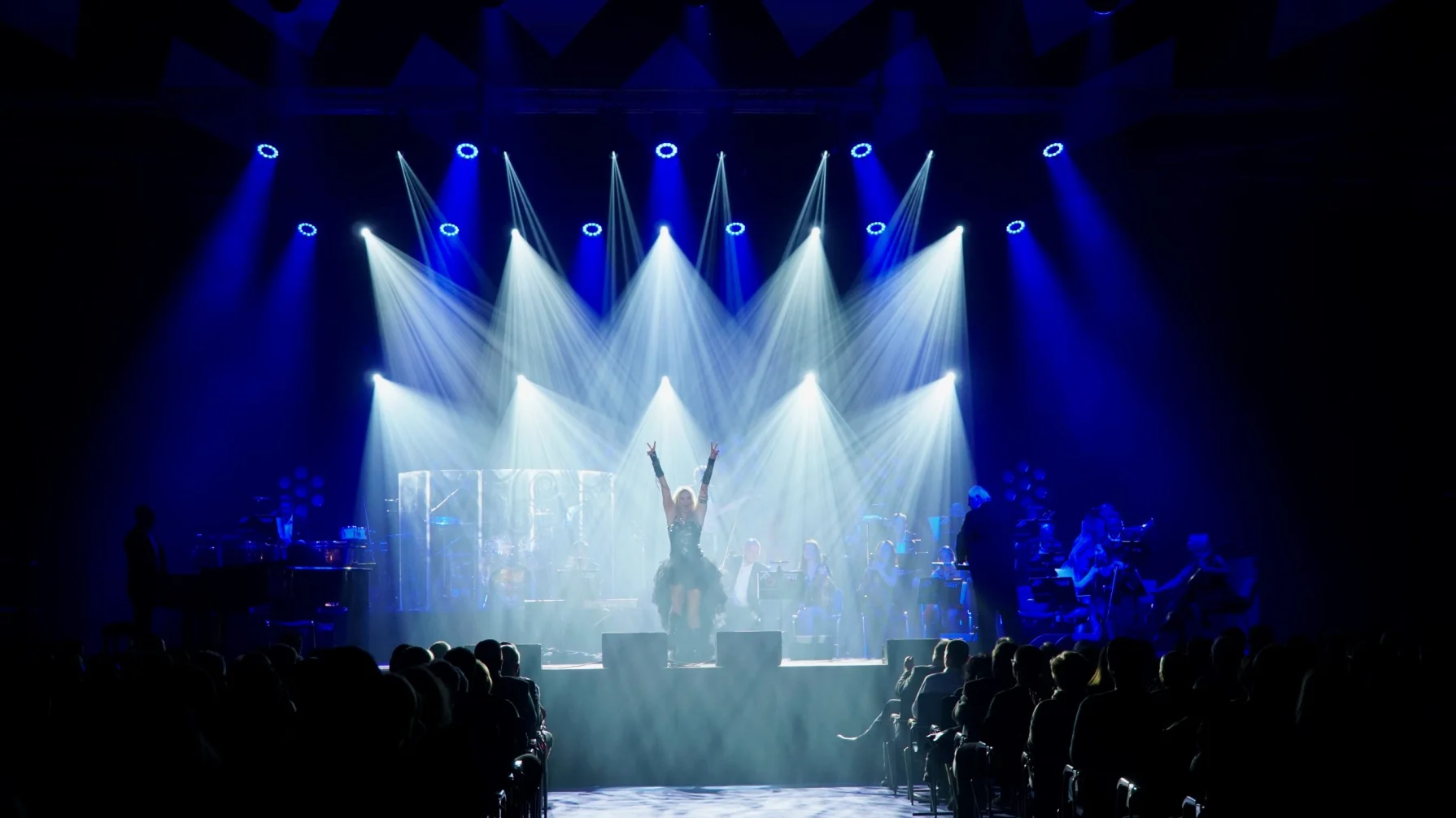 Lighting designer / OF COURSE Maciej Hofstede